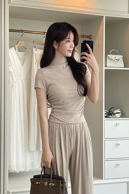 (Summer version) Lowers short-sleeved knitwear two-piece set (Beige, black same-day delivery)